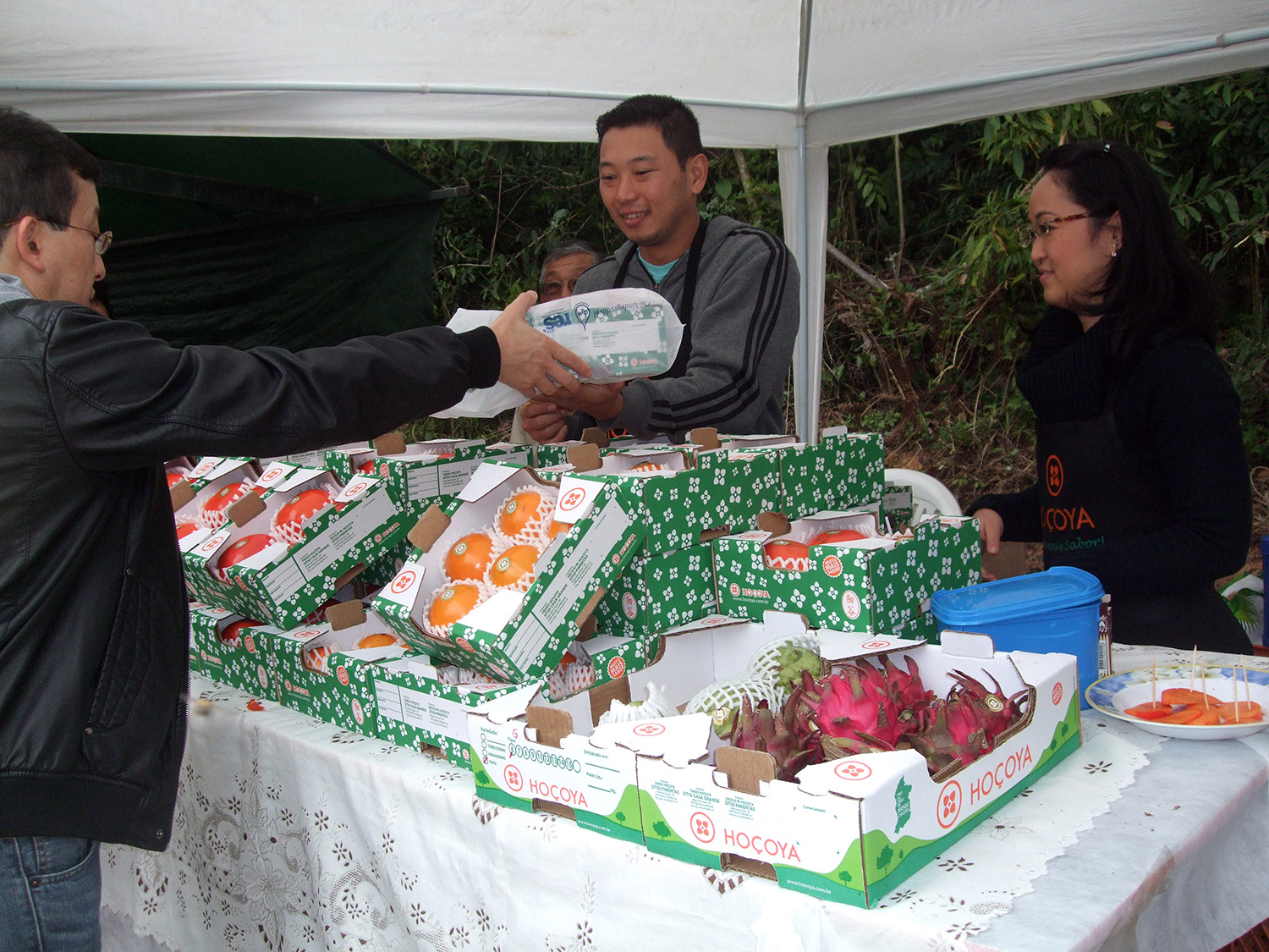 Feira - frutas frescas da região